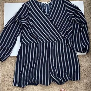 Long sleeve romper XL